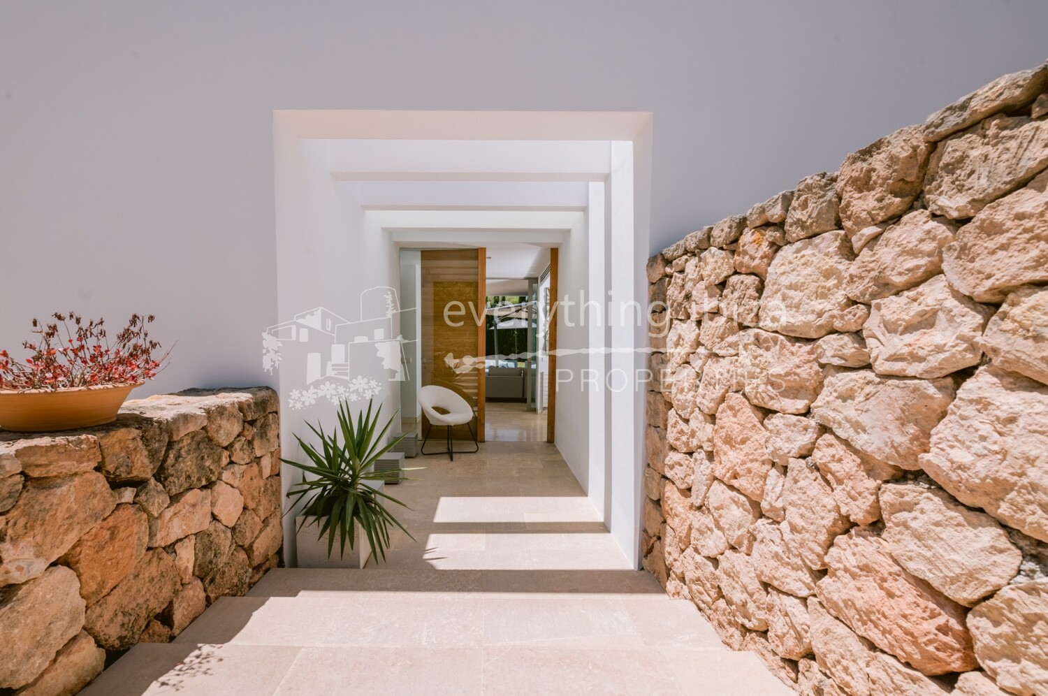 Cosmopolitan Luxury Detached Villa Close to Jesus Village, ref. 1617, for sale in Ibiza by everything ibiza Properties