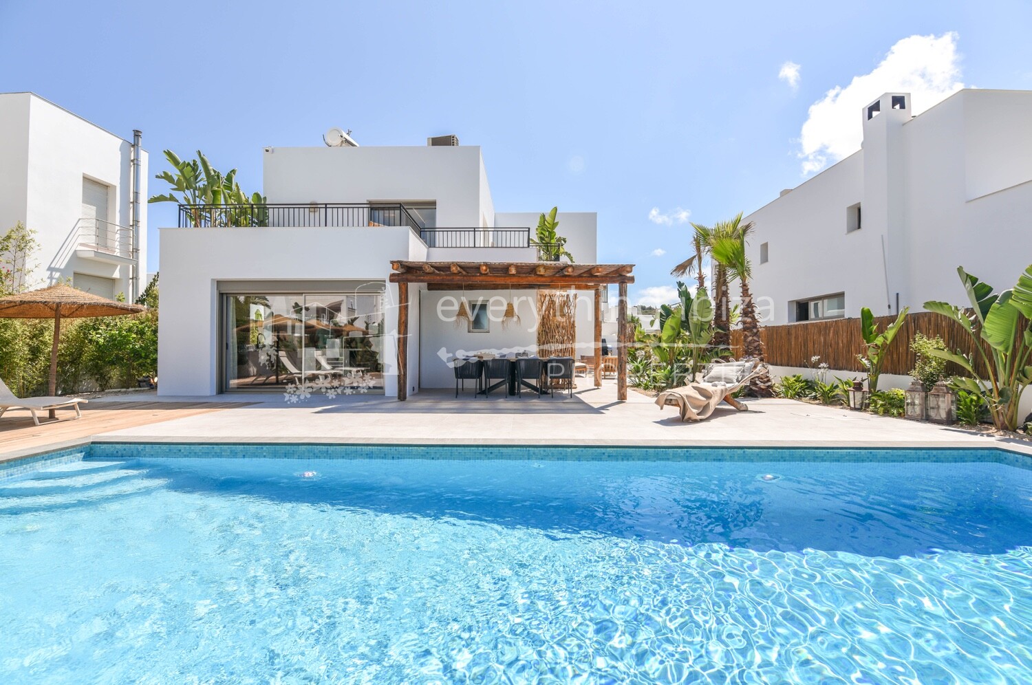 Magnificent Modern Villa in Super Location with Tourist License, ref. 1618, for sale in Ibiza by everything ibiza Properties