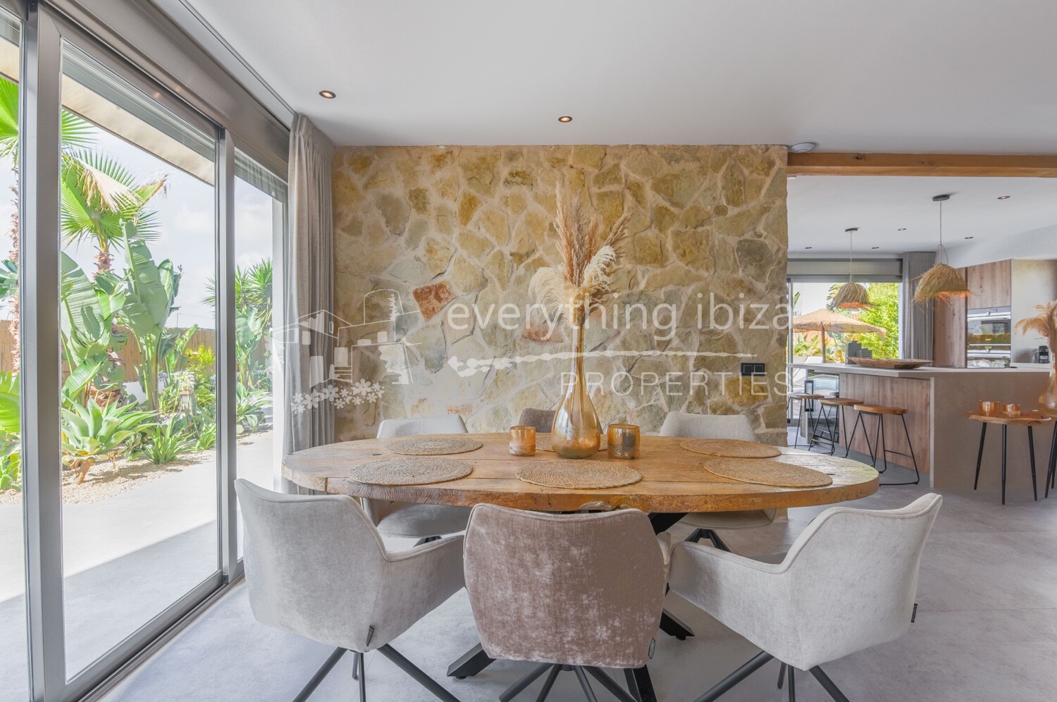 Magnificent Modern Villa in Super Location with Tourist License, ref. 1618, for sale in Ibiza by everything ibiza Properties