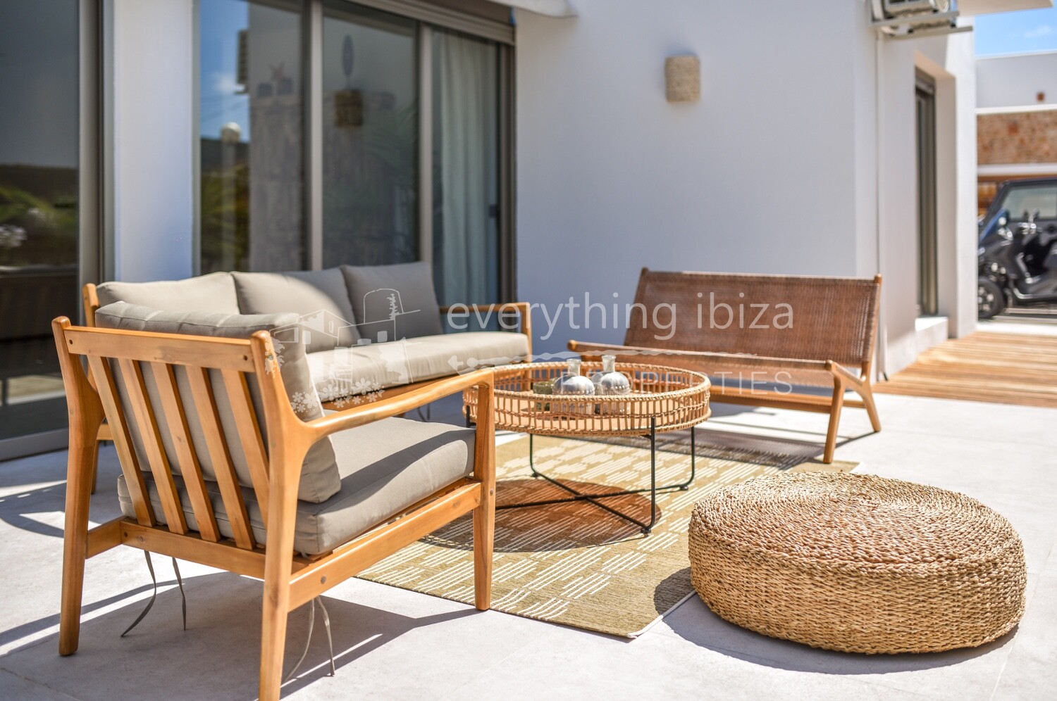 Magnificent Modern Villa in Super Location with Tourist License, ref. 1618, for sale in Ibiza by everything ibiza Properties