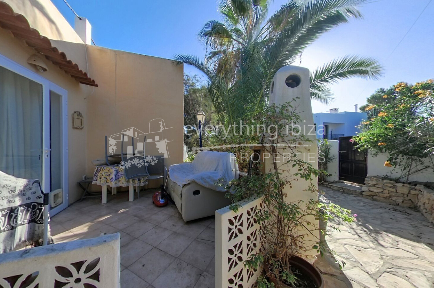 Homely Detached House in Sought After Cala Vadella, ref. 1621, for sale in Ibiza by everything ibiza Properties