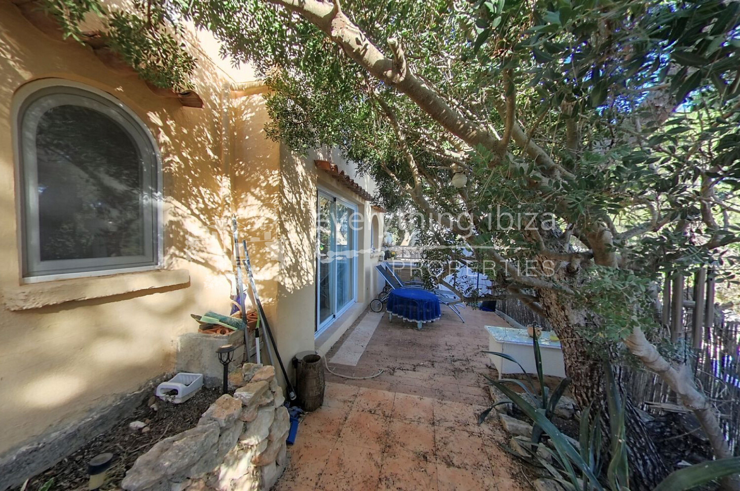 Homely Detached House in Sought After Cala Vadella, ref. 1621, for sale in Ibiza by everything ibiza Properties