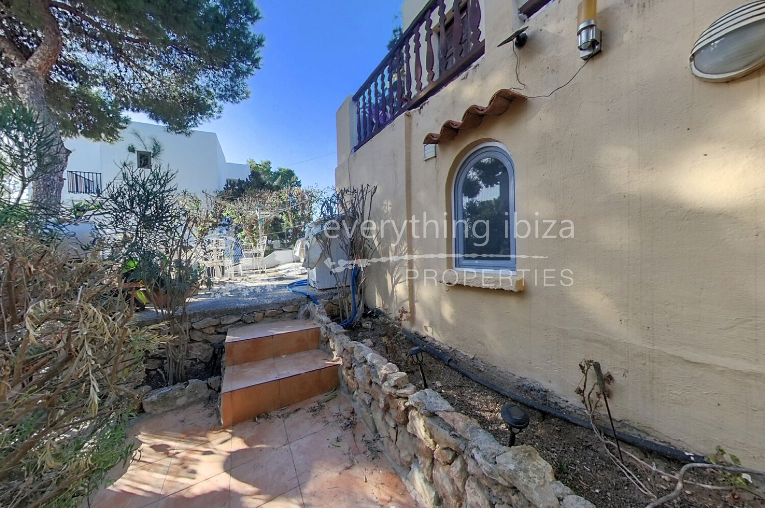 Homely Detached House in Sought After Cala Vadella, ref. 1621, for sale in Ibiza by everything ibiza Properties