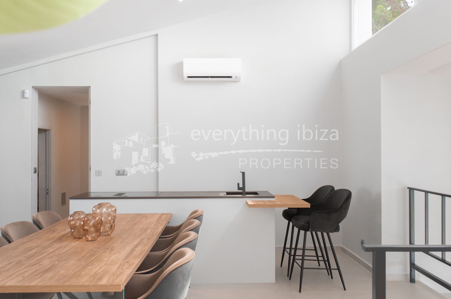 Newly Built Detached Villa of the Finest Quality with Tourist License, ref. 1627, for sale in Ibiza by everything ibiza Properties