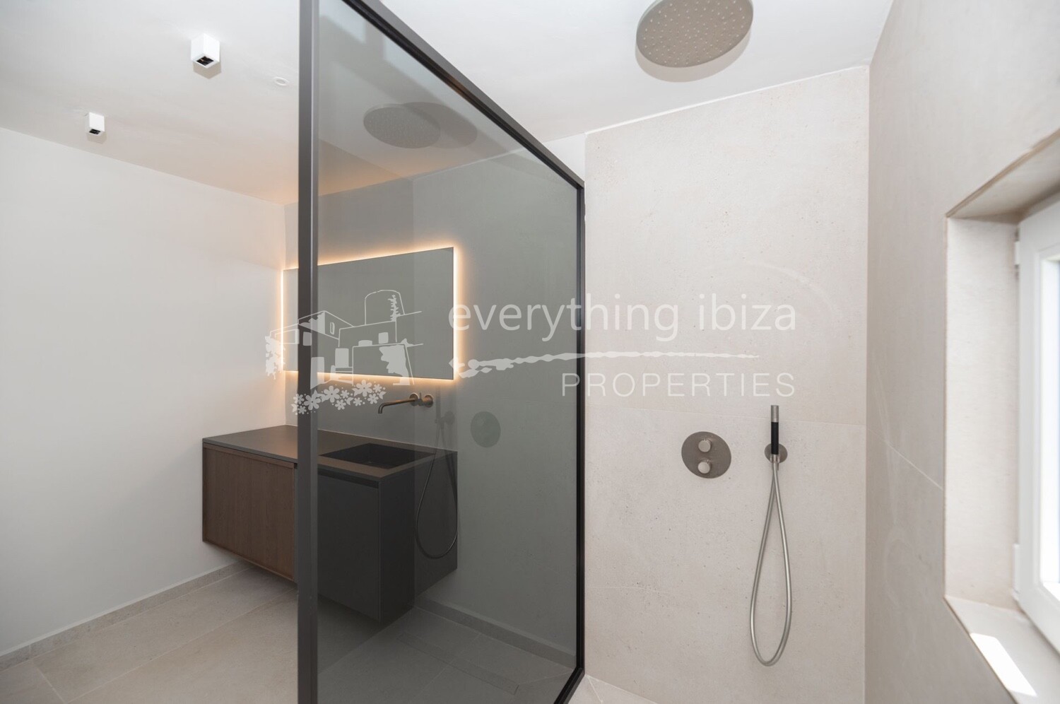 Newly Built Detached Villa of the Finest Quality with Tourist License, ref. 1627, for sale in Ibiza by everything ibiza Properties