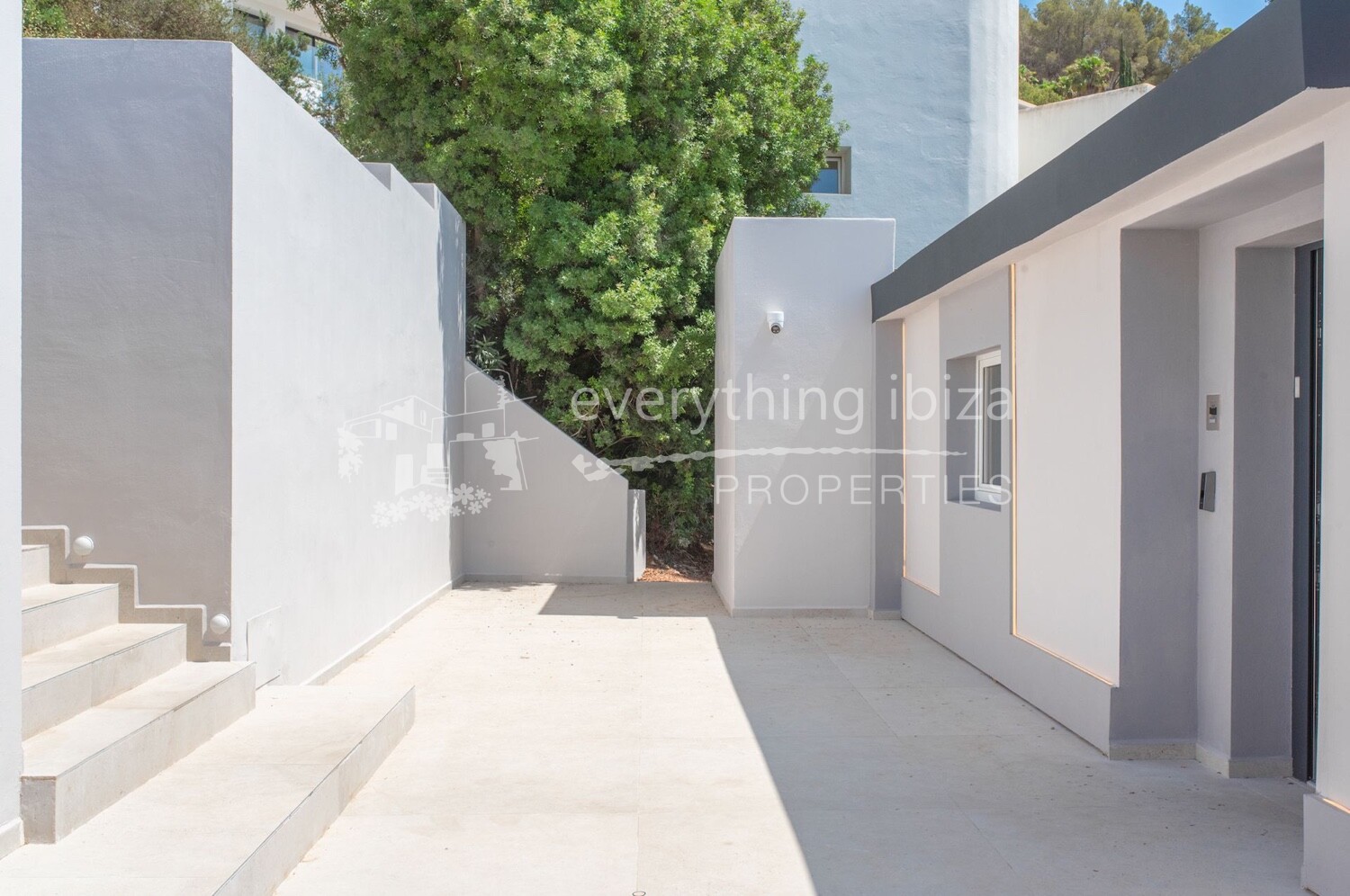 Newly Built Detached Villa of the Finest Quality with Tourist License, ref. 1627, for sale in Ibiza by everything ibiza Properties