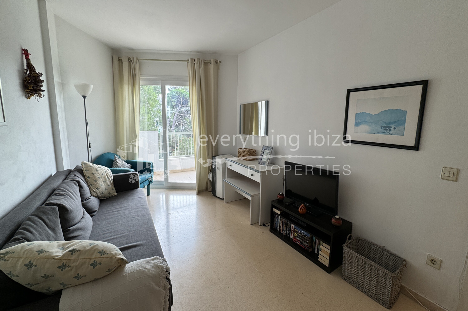 Charming One Bed Apartment Close to the Beach and Bay, ref. 1635, for sale in Ibiza by everything ibiza Properties