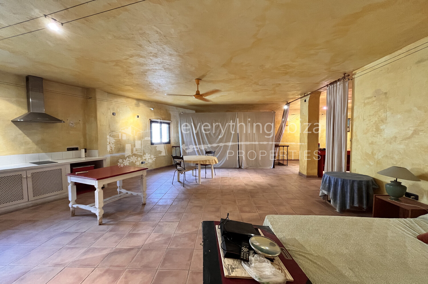 https://www.everythingibiza.com/properties/versatile-commer…of-san-jose-1640/,ref. 6, for sale in Ibiza by everything ibiza Properties