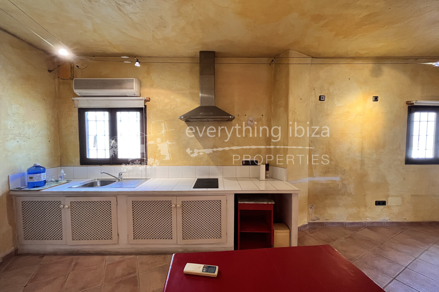 Versatile Commercial Property in the Centre of San Jose, ref. 1640, for sale in Ibiza by everything ibiza Properties