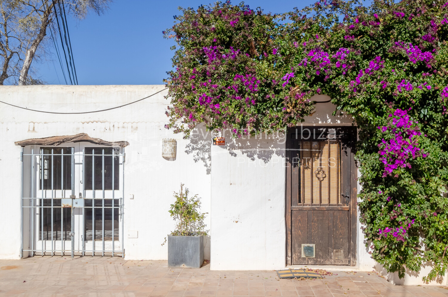 Unique Restored Finca Offering Business and Residential Licenses in Santa Gertrudis, ref. 1665, for sale in Ibiza by everything ibiza Properties