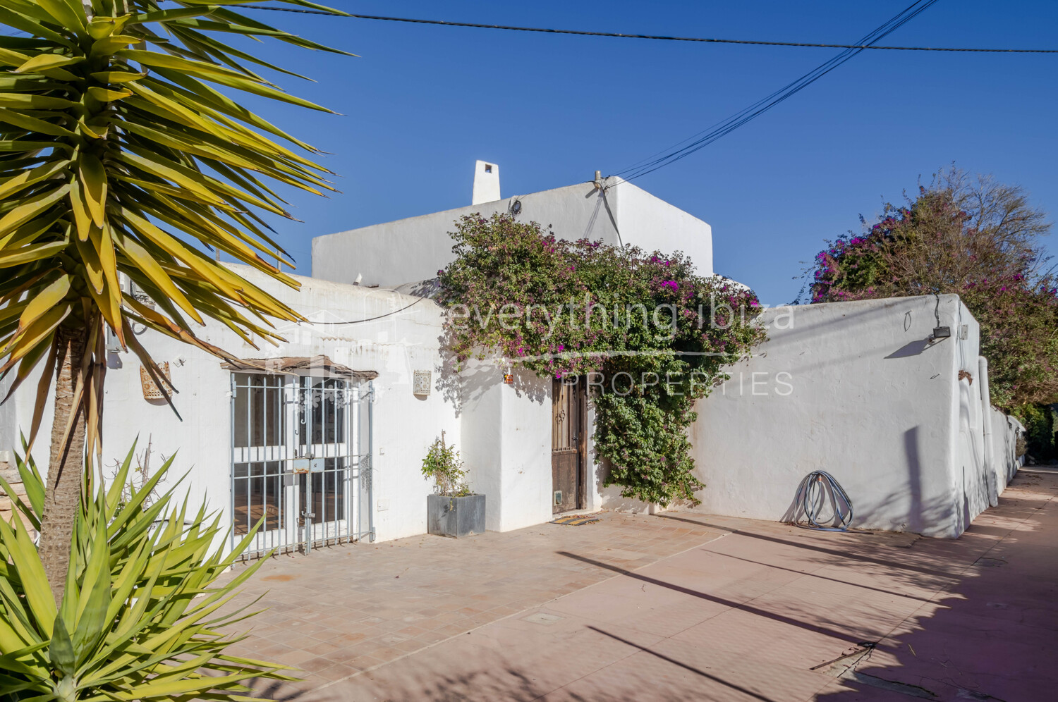 Unique Restored Finca Offering Business and Residential Licenses in Santa Gertrudis, ref. 1665, for sale in Ibiza by everything ibiza Properties