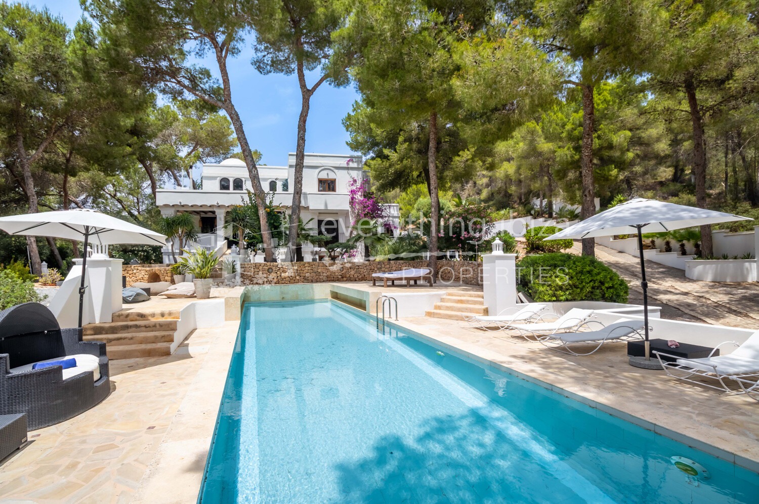 Beautiful Villa with Tourist License Two Guest Anexes and Large Rural Plot in Sa Carroca, ref. 1667, for sale in Ibiza by everything ibiza Properties