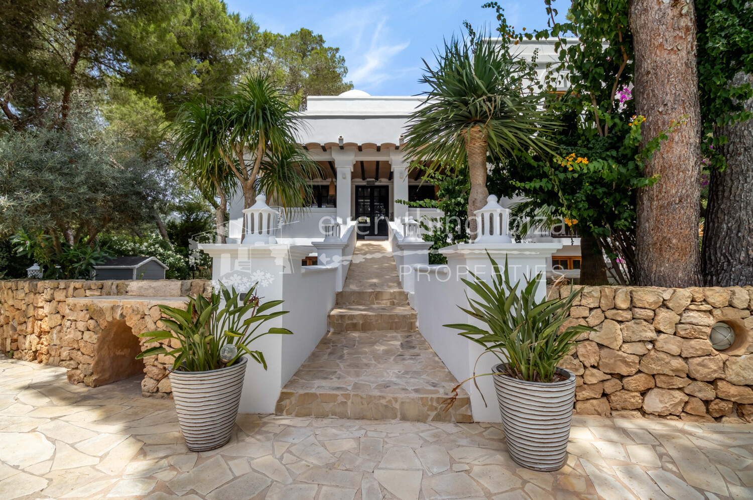 Beautiful Villa with Tourist License Two Guest Anexes and Large Rural Plot in Sa Carroca, ref. 1667, for sale in Ibiza by everything ibiza Properties