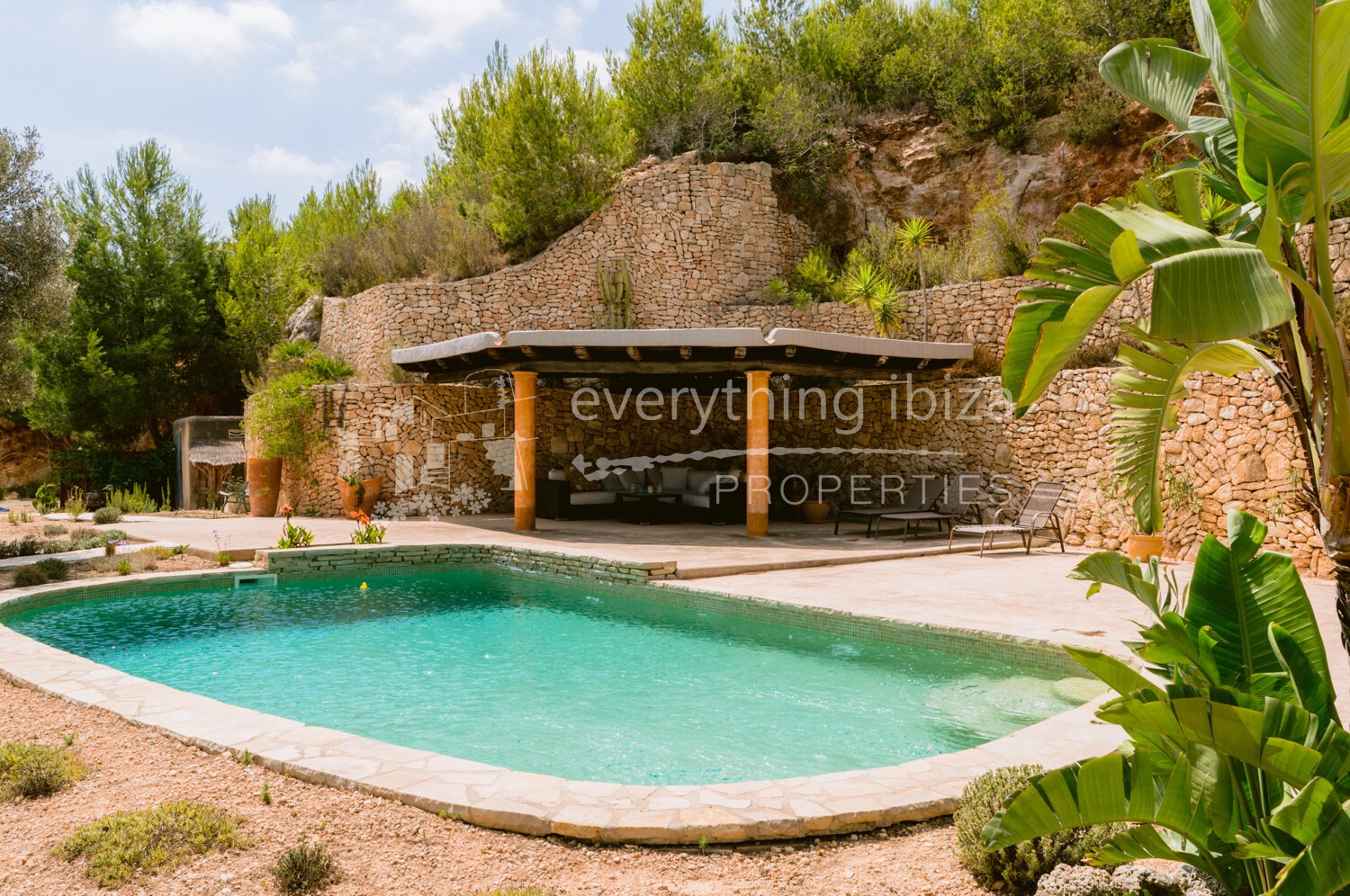 Traditional Finca with Pool and Large Private Plot Close to Stunning North Eastern Beaches, ref.1671, for sale in Ibiza by everything ibiza Properties