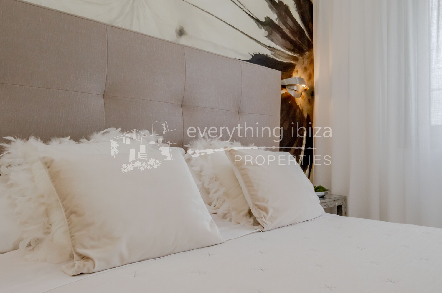 Stylish Furnished Beachfront Apartment in Exclusive Community Near Ibiza Town, ref. 1674, for sale in Ibiza by everything ibiza Properties