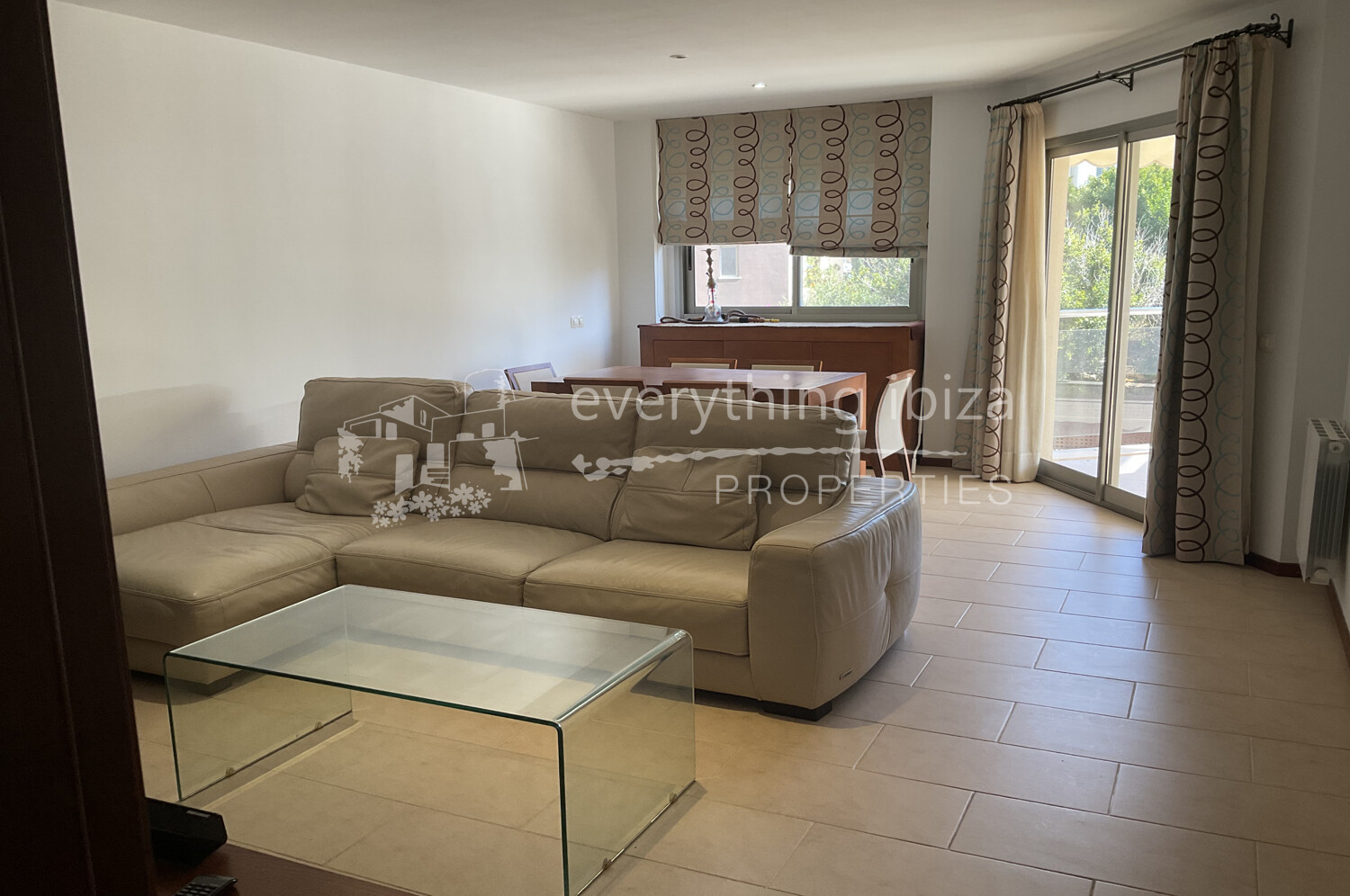 Delightful Contemporary Apartment Very Near Beach in Central Santa Eulalia, ref. 1675, for sale in Ibiza by everything ibiza Properties