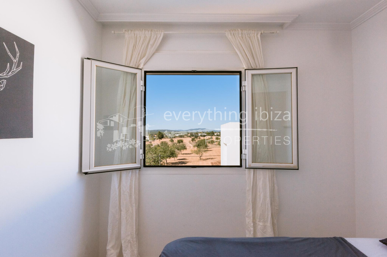 Charming Penthouse Apartment with Large Roof Terrace Overlooking Ibiza Town, ref. 1676, for sale in Ibiza by everything ibiza Properties