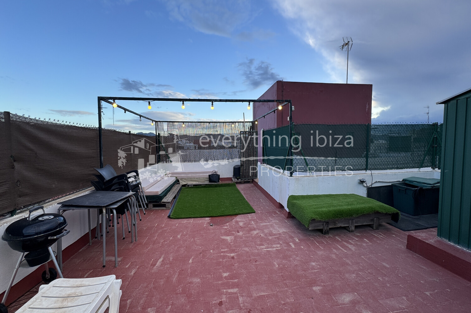 Three Bedroom Penthouse Apartment with Large Sea & Sunset View Roof Terrace, ref. 1678, for sale in Ibiza by everything ibiza Properties