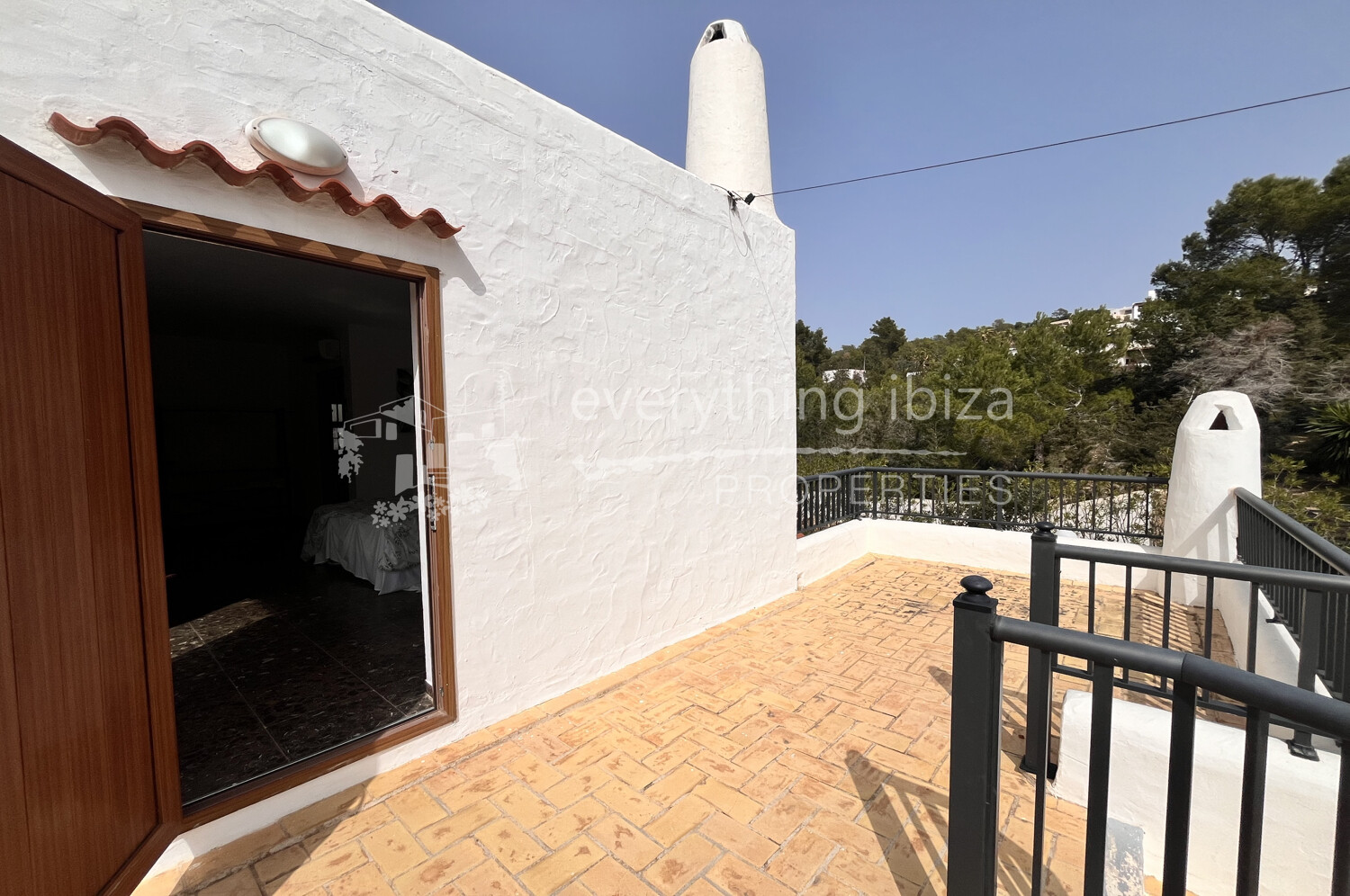 Charming Traditional Villa with Tourist License, Sea & Sunset Views, ref. 1682, for sale in Ibiza by everything ibiza Properties