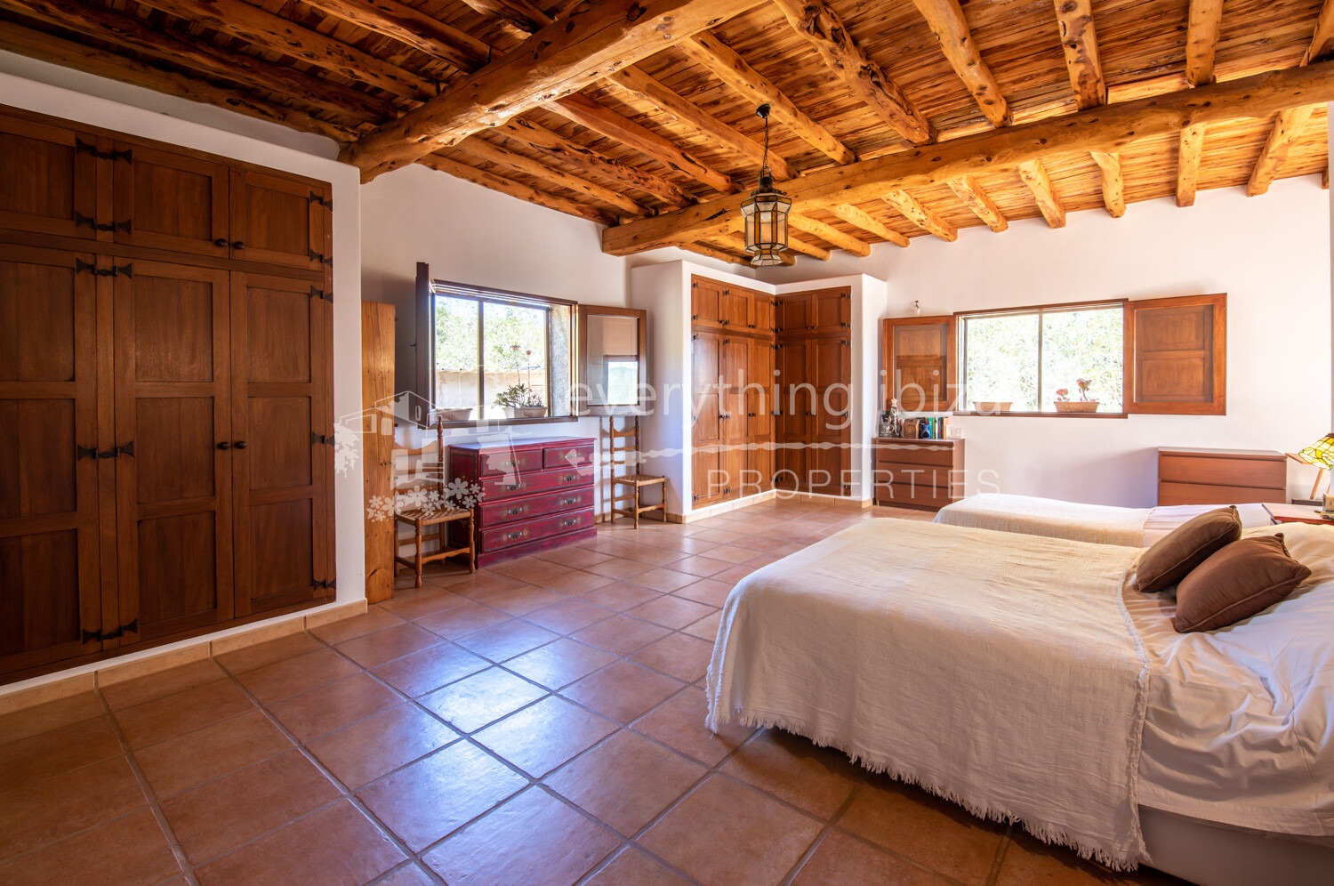 Traditional Spacious Finca Close to Santa Gertrudis Ideal for Renovation, ref. 1683, for sale in Ibiza by everything ibiza Properties