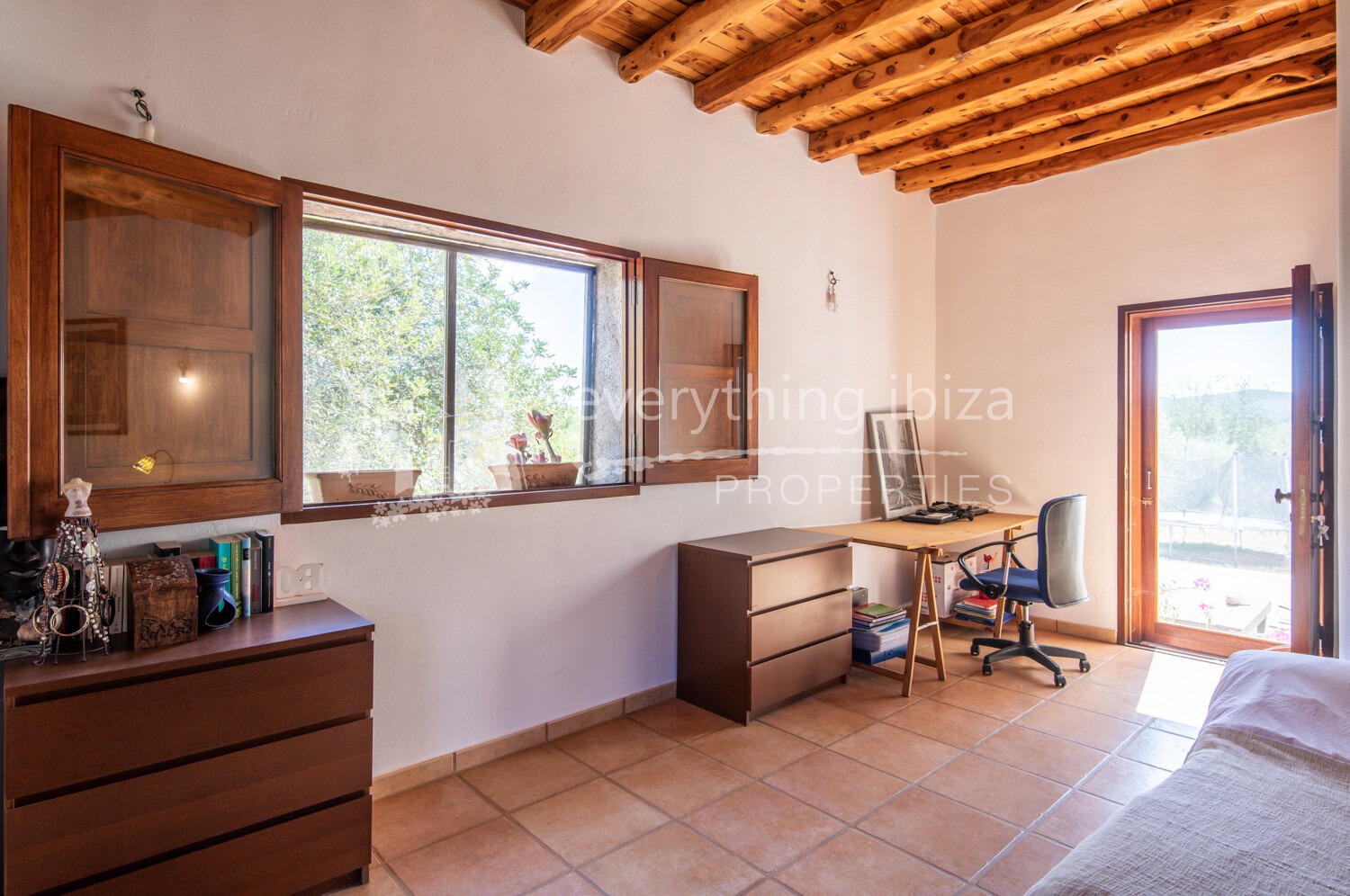 Traditional Spacious Finca Close to Santa Gertrudis Ideal for Renovation, ref. 1683, for sale in Ibiza by everything ibiza Properties