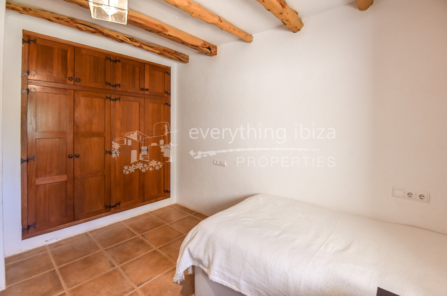 Traditional Spacious Finca Close to Santa Gertrudis Ideal for Renovation, ref. 1683, for sale in Ibiza by everything ibiza Properties