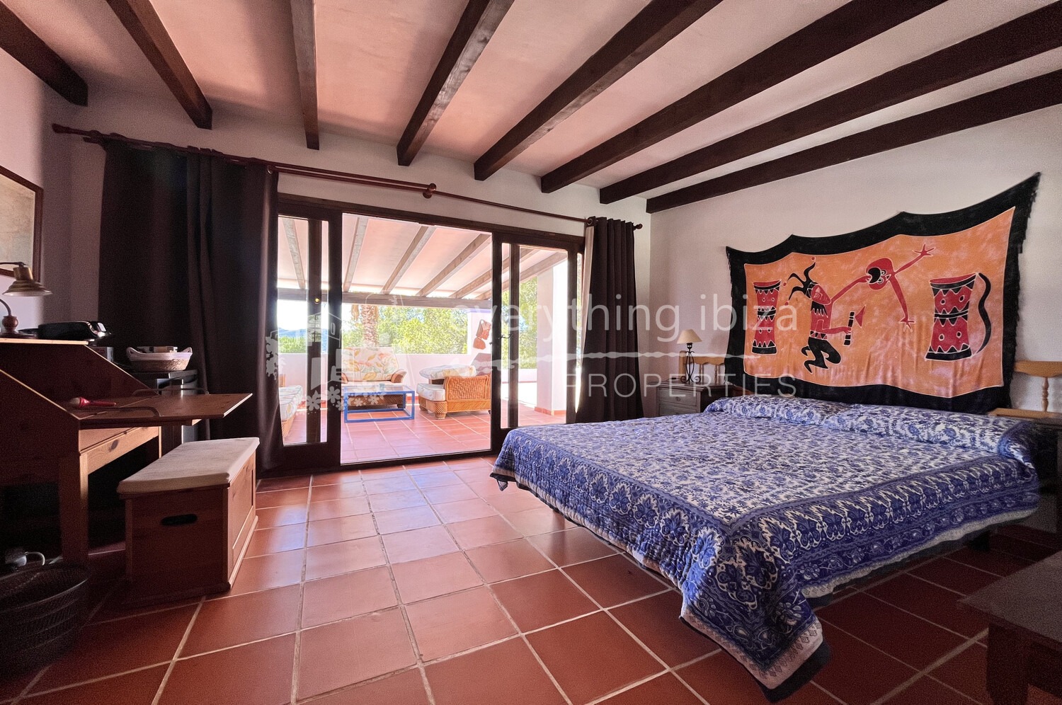 Charming Traditional Townhouse Close to Cala Conta with Sea and Sunset Views, ref. 1689, on sale in ibiza by everything ibiza Properties