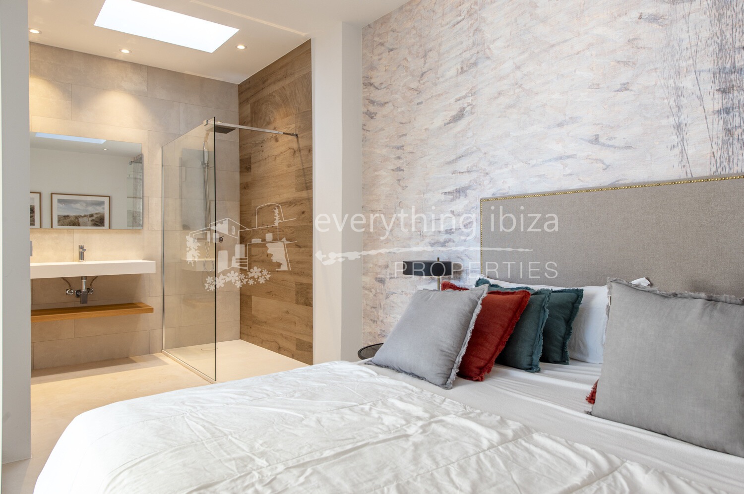 Stylish Contemporary Villa in Peaceful Setting near Beach with Sea and Sunset Views, ref. 1692, for sale in Ibiza by everything ibiza Properties