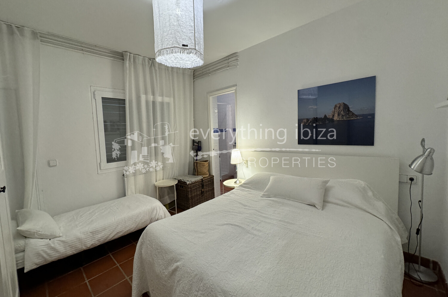 Charming Traditional Villa and 2 Separate Apartments with Super Sea & Sunset Views, ref. 1698, for sale in Ibiza by everything ibiza Properties