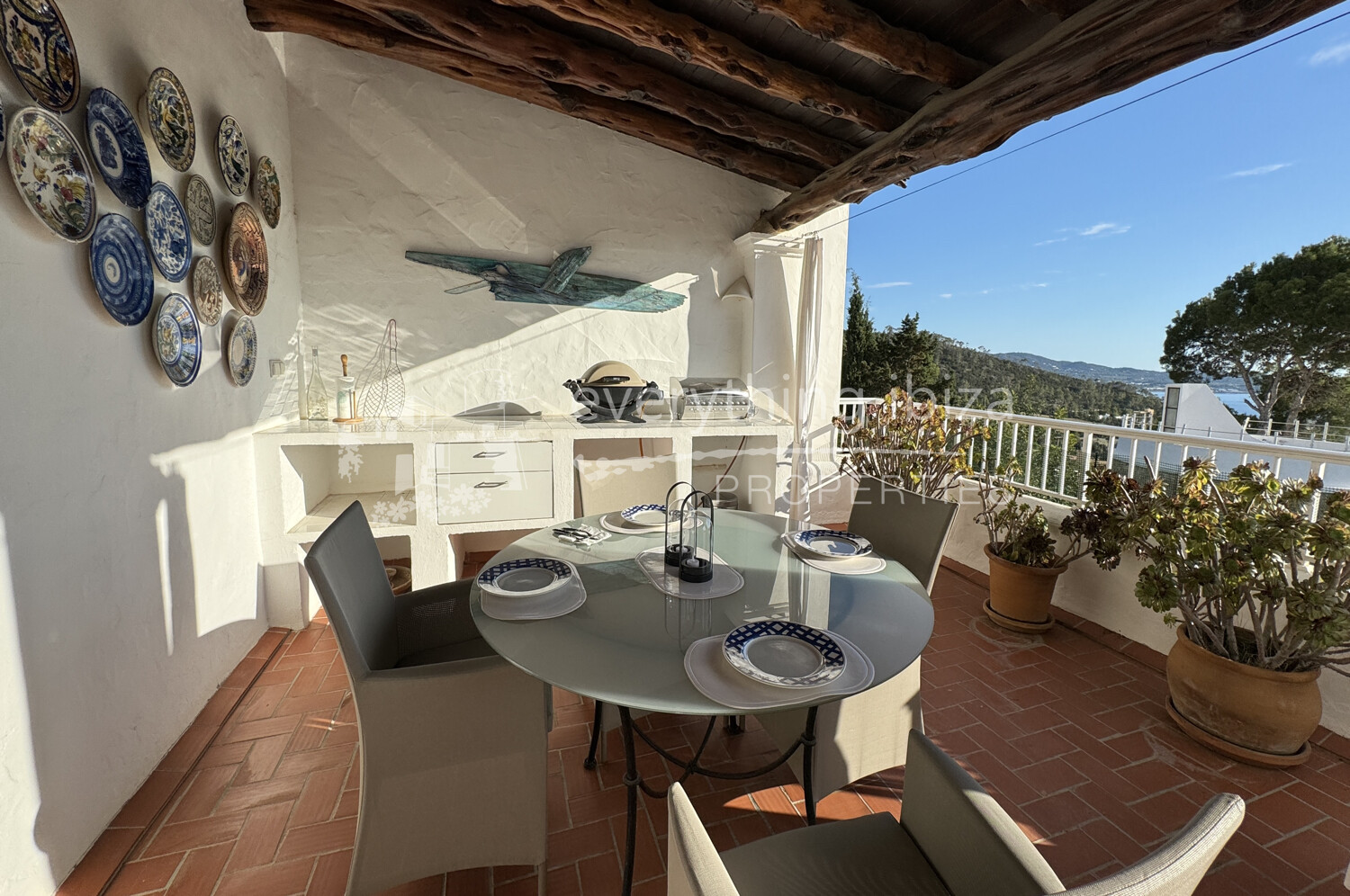 Charming Traditional Villa and 2 Separate Apartments with Super Sea & Sunset Views, ref. 1698, for sale in Ibiza by everything ibiza Properties