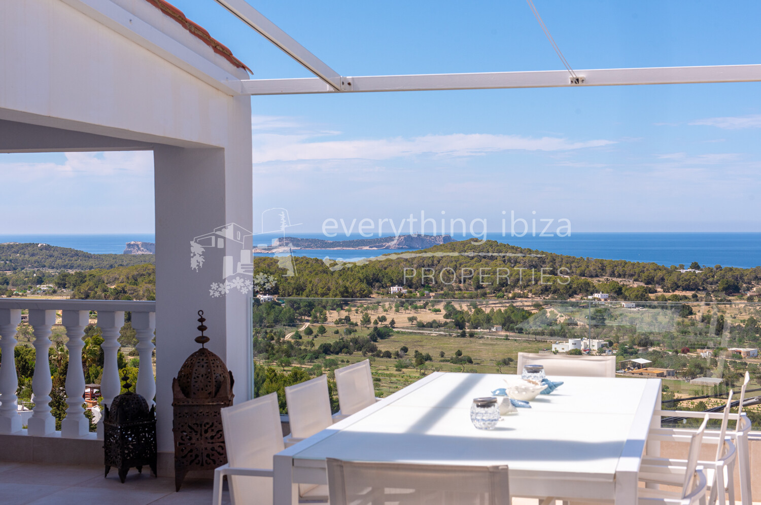 Luxury Elegant Modern Villa with Stunning Views and Close to Beaches, ref. 1708, for sale in Ibiza by everything ibiza Properties