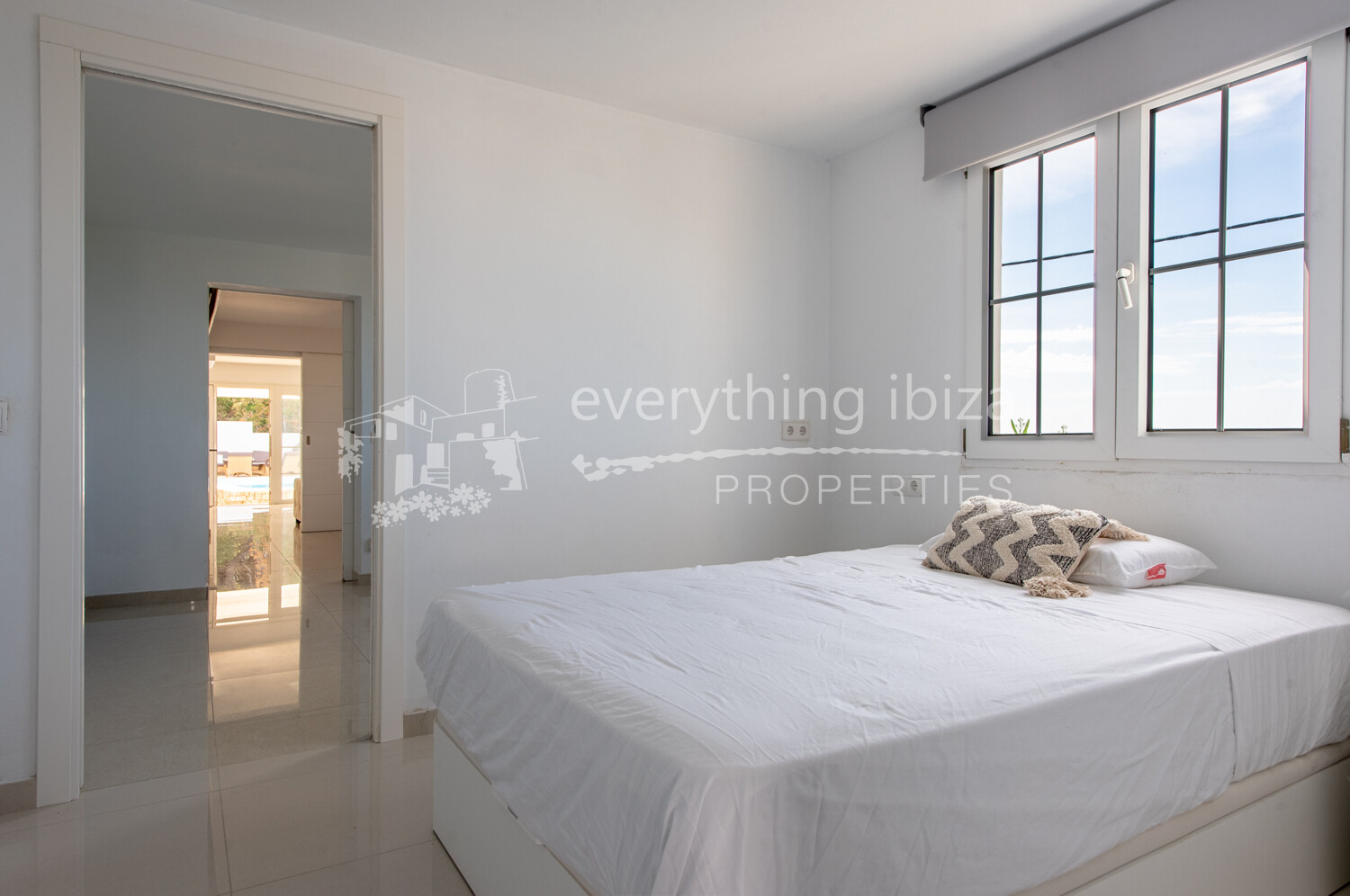 Luxury Elegant Modern Villa with Stunning Views and Close to Beaches, ref. 1708, for sale in Ibiza by everything ibiza Properties
