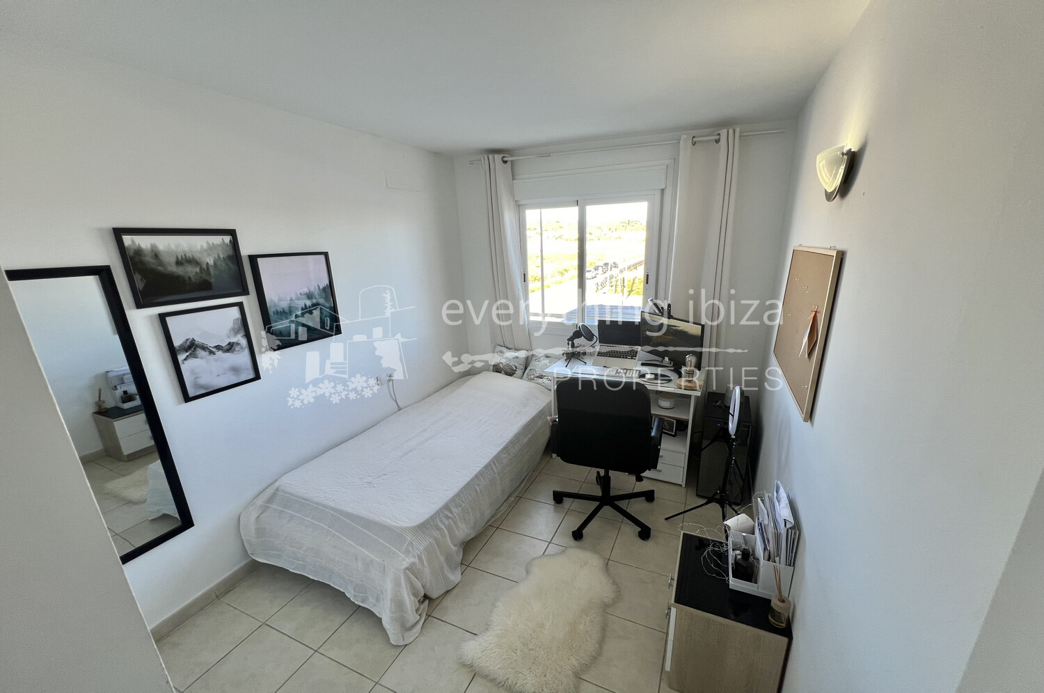 Stylish Modern 3 Bedroom Apartment Close to the Beach & Prestigious Marinas, ref. 1709, for sale in Ibiza by everything ibiza Properties