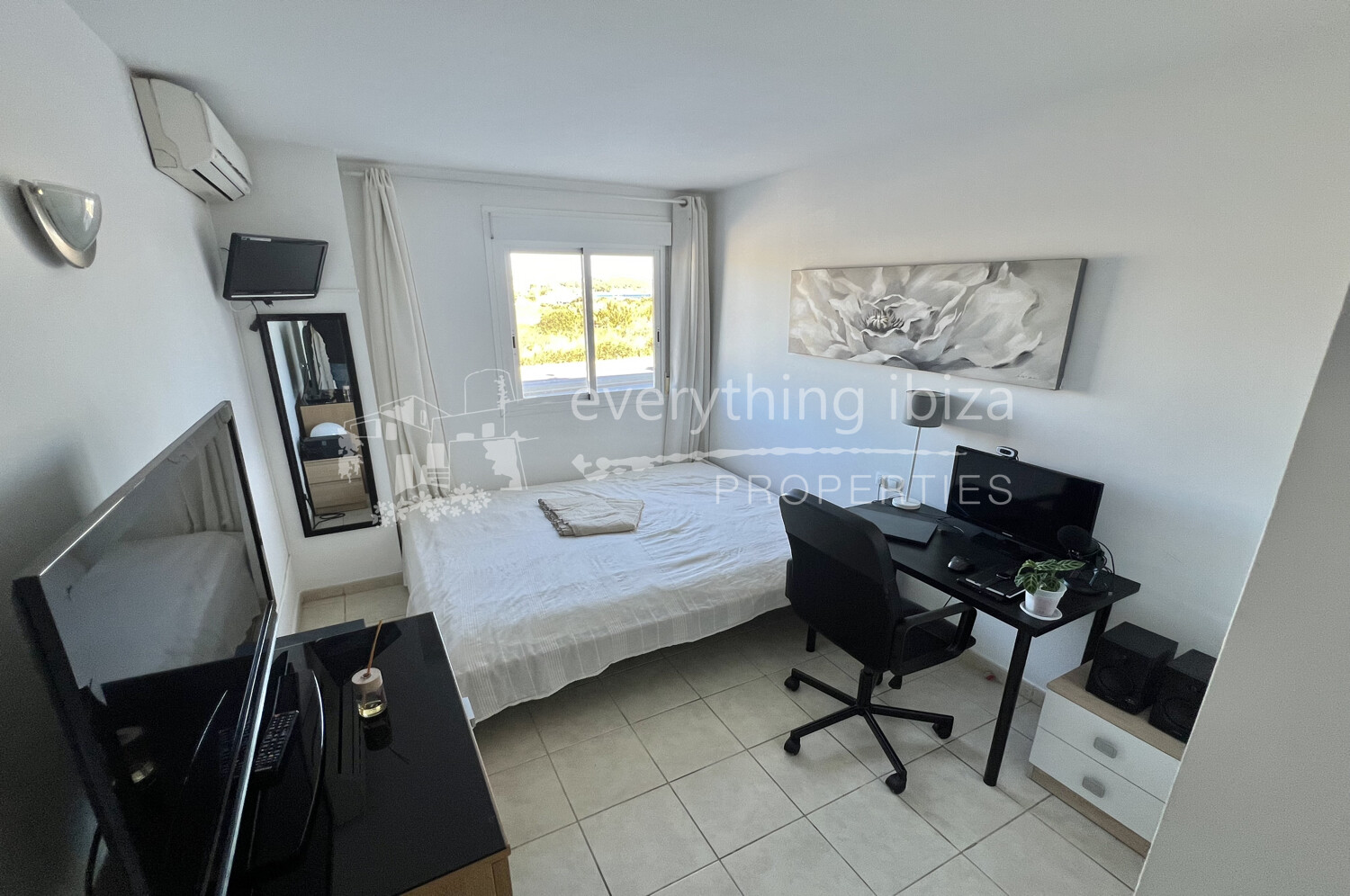 Stylish Modern 3 Bedroom Apartment Close to the Beach & Prestigious Marinas, ref. 1709, for sale in Ibiza by everything ibiza Properties
