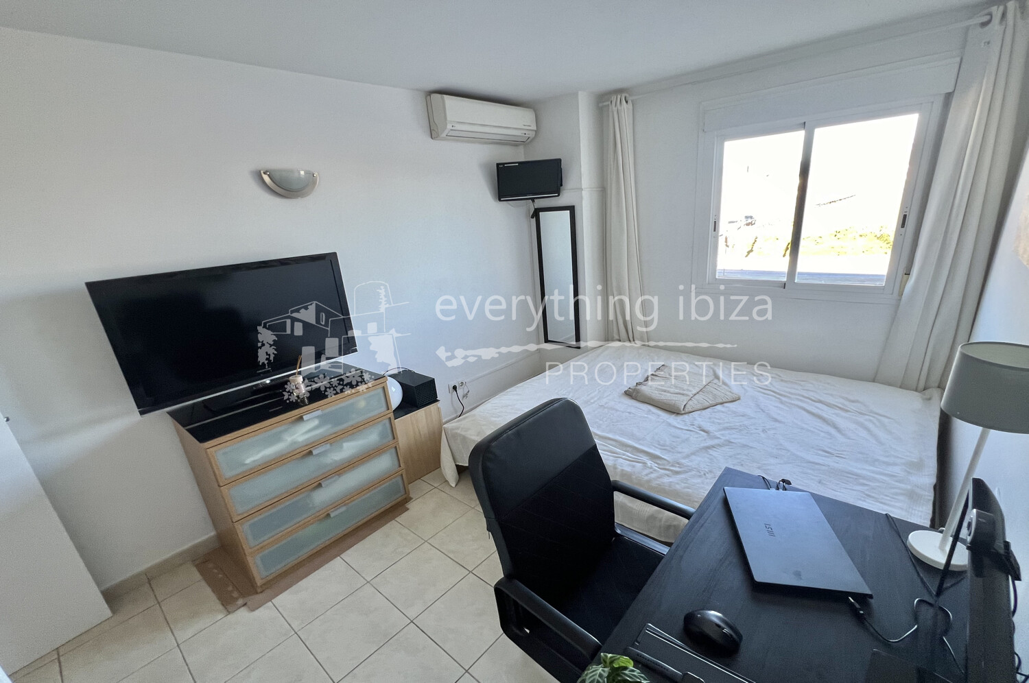 Stylish Modern 3 Bedroom Apartment Close to the Beach & Prestigious Marinas, ref. 1709, for sale in Ibiza by everything ibiza Properties