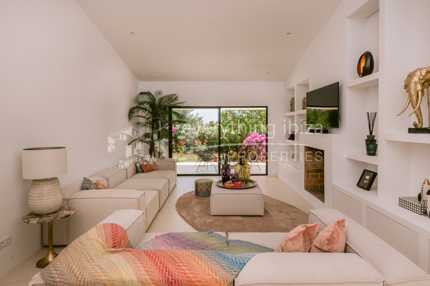 Stylish Modern Minimalistic Villa Close to Popular Jesus Village, ref. 1714, for sale in Ibiza by everything ibiza Properties