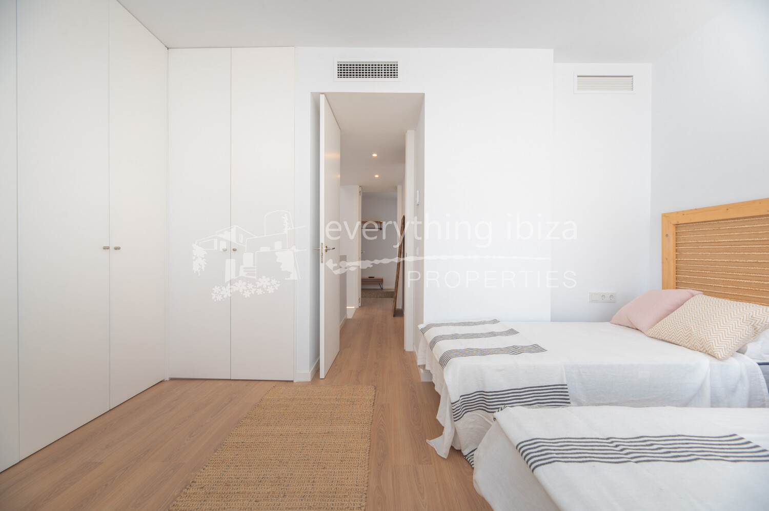 New Modern Quality Townhouses Close to Local Amenities & Beach, ref. 1717, for sale in Ibiza by everything ibiza Properties