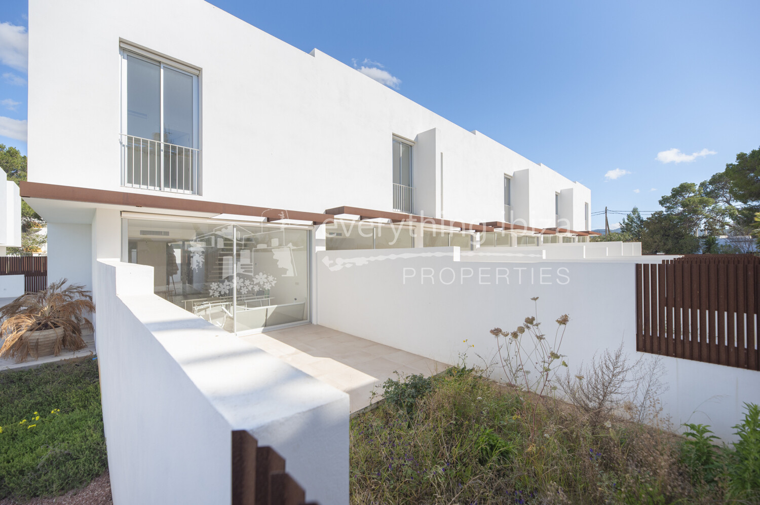 New Modern Quality Townhouses Close to Local Amenities & Beach, ref. 1717, for sale in Ibiza by everything ibiza Properties