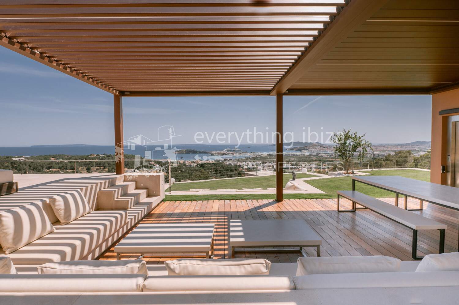 Stunning Contemporary 6 Bedroom Villa with Amazing Panoramic Views, ref. 1718, for sale in Ibiza by everything ibiza Properties