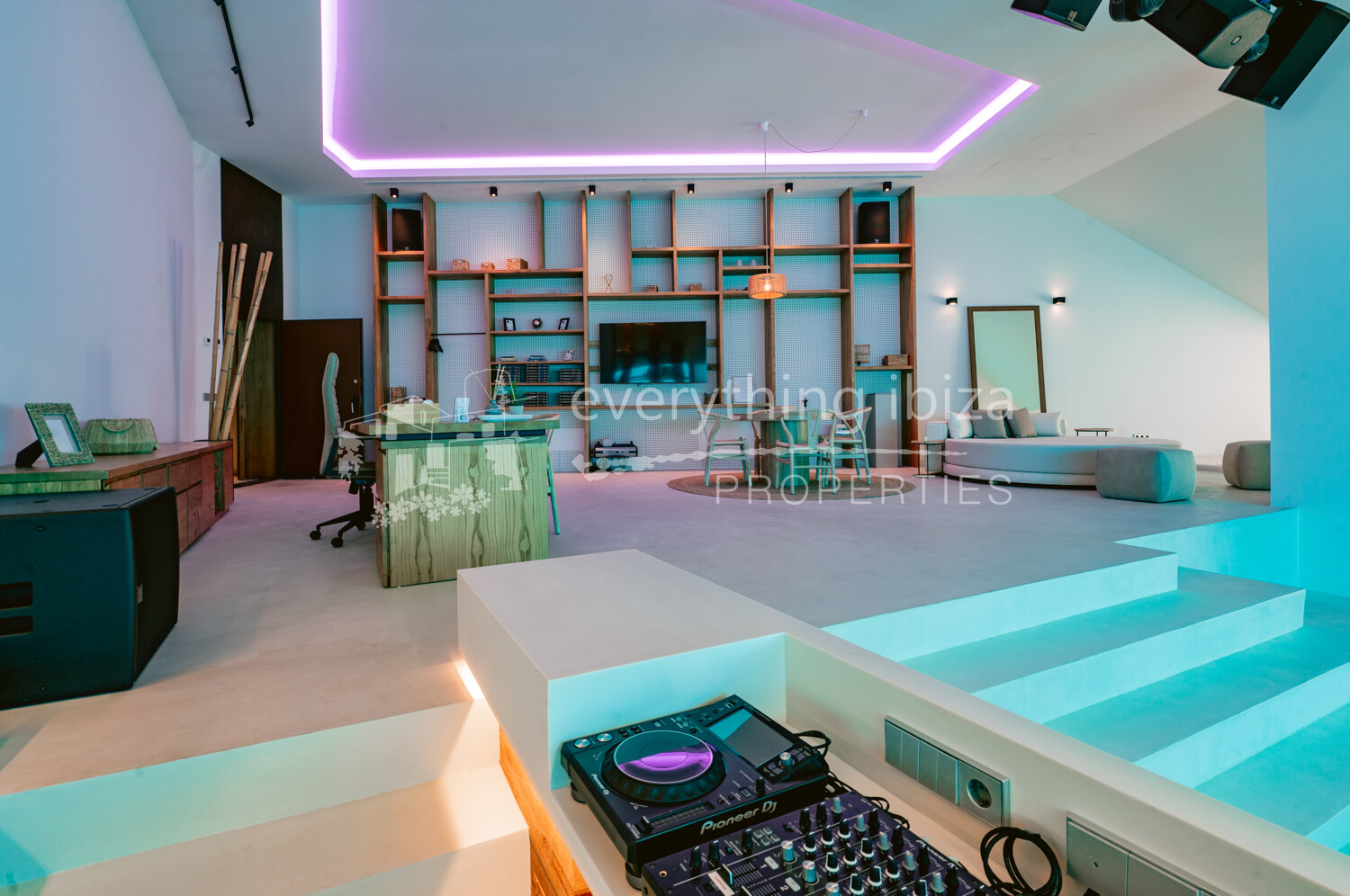 Stunning Contemporary 6 Bedroom Villa with Amazing Panoramic Views, ref. 1718, for sale in Ibiza by everything ibiza Properties