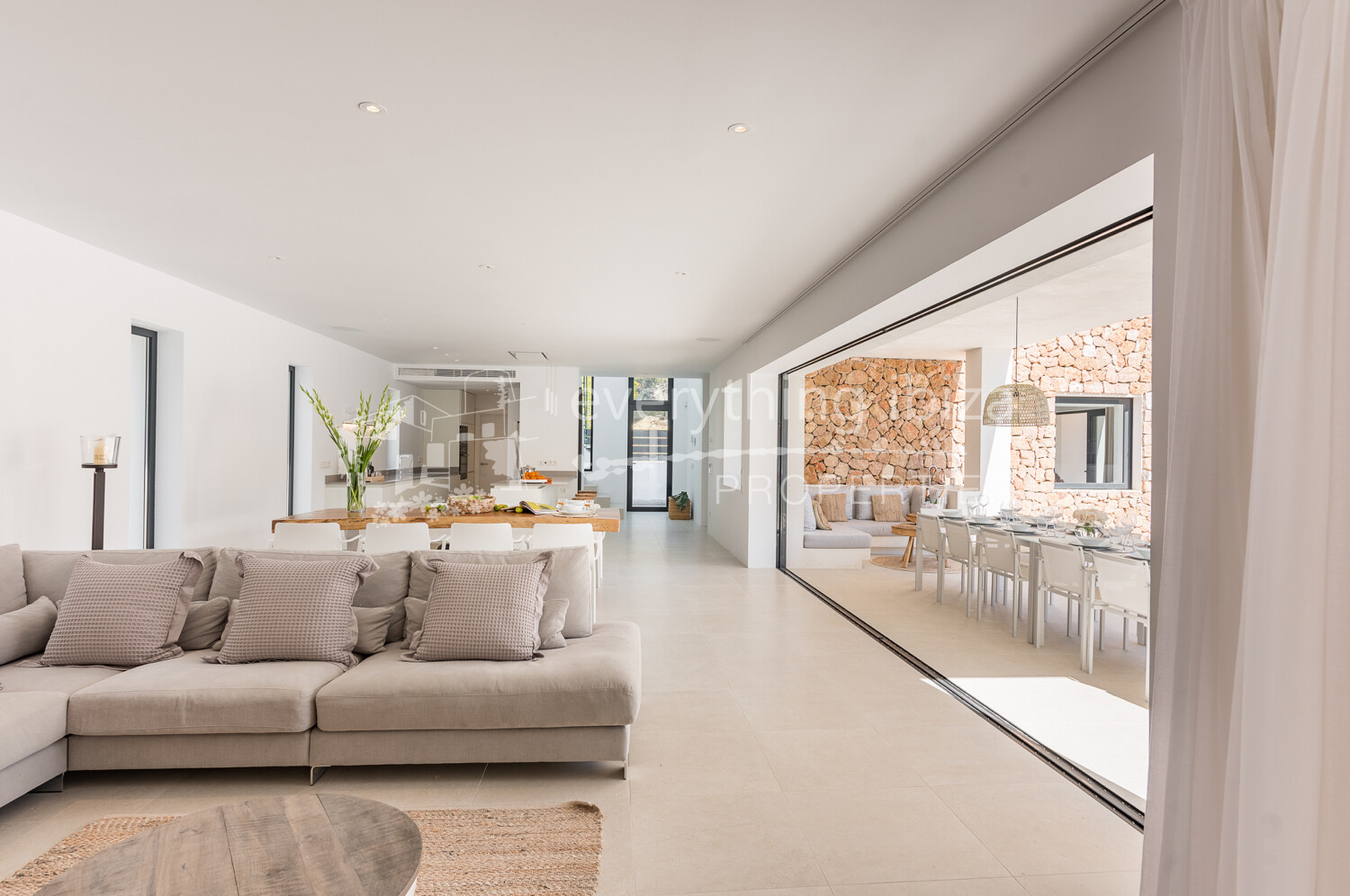 Stunning New Modern Villa Close to the Coastline and Nearby Beaches, ref. 1719, for sale in Ibiza by everything ibiza Properties