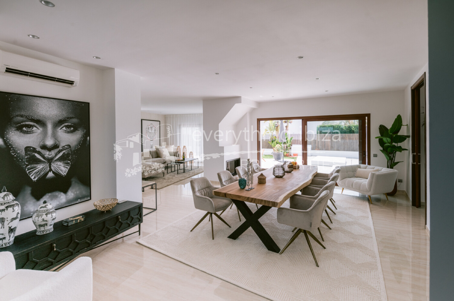 Modern Luxurious Detached Villa with Private Pool and Beautiful Garden, ref. 1720, for sale in Ibiza by everything ibiza Properties