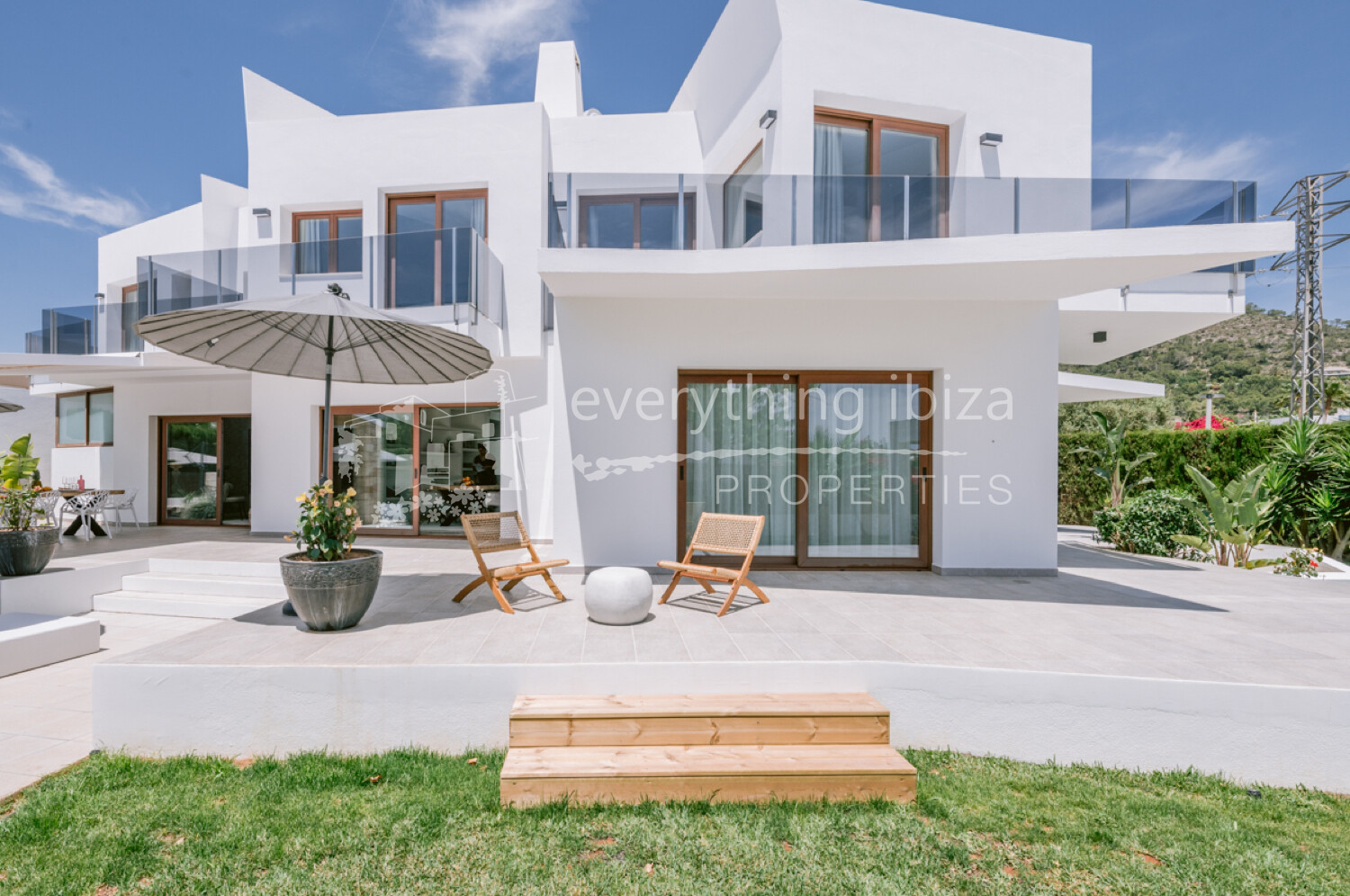 Modern Luxurious Detached Villa with Private Pool and Beautiful Garden, ref. 1720, for sale in Ibiza by everything ibiza Properties