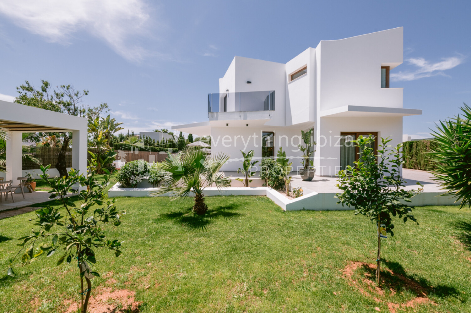 Modern Luxurious Detached Villa with Private Pool and Beautiful Garden, ref. 1720, for sale in Ibiza by everything ibiza Properties