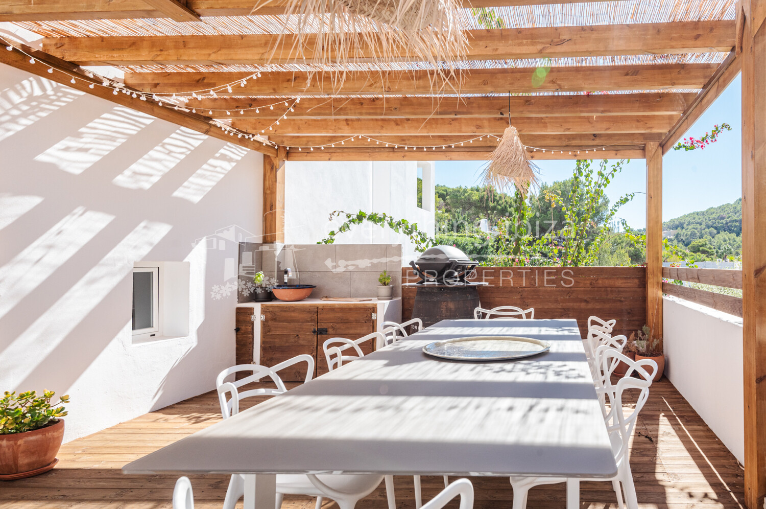 Elegant 5 Bedroomed Detached House with Pool and Tourist License, ref. 1721, for sale in Ibiza by everything ibiza Properties