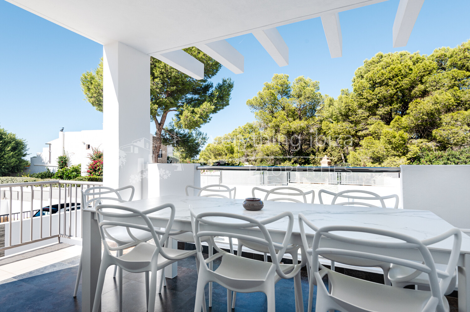 Elegant 5 Bedroomed Detached House with Pool and Tourist License, ref. 1721, for sale in Ibiza by everything ibiza Properties