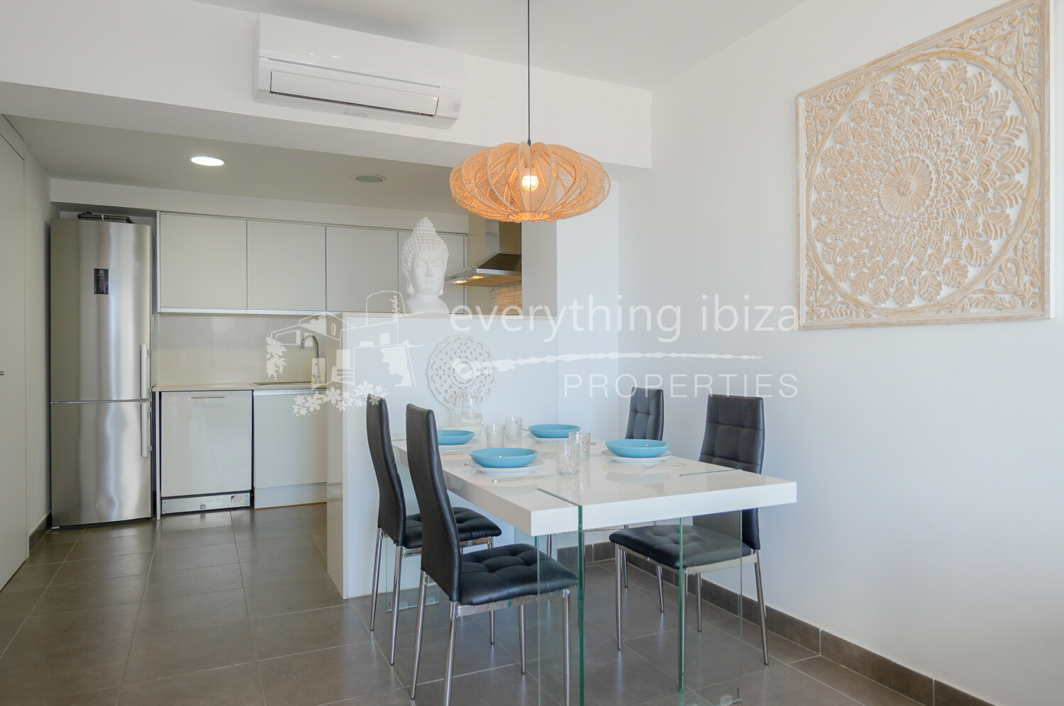 Stylish Modern Contemporary Apartment Close to the Sea & Coastline, ref. 1723, for sale in Ibiza by everything ibiza Properties