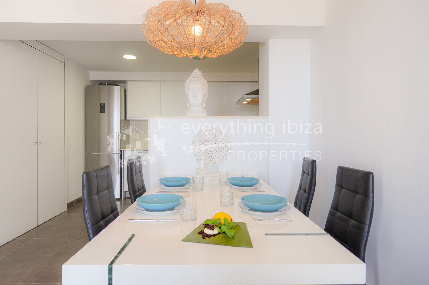 Stylish Modern Contemporary Apartment Close to the Sea & Coastline, ref. 1723, for sale in Ibiza by everything ibiza Properties