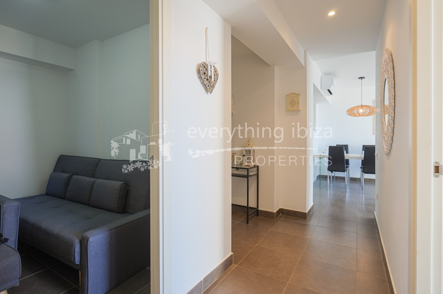 Stylish Modern Contemporary Apartment Close to the Sea & Coastline, ref. 1723, for sale in Ibiza by everything ibiza Properties