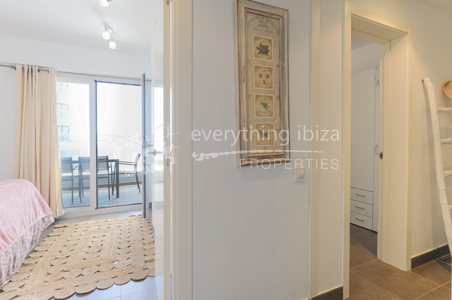 Stylish Modern Contemporary Apartment Close to the Sea & Coastline, ref. 1723, for sale in Ibiza by everything ibiza Properties